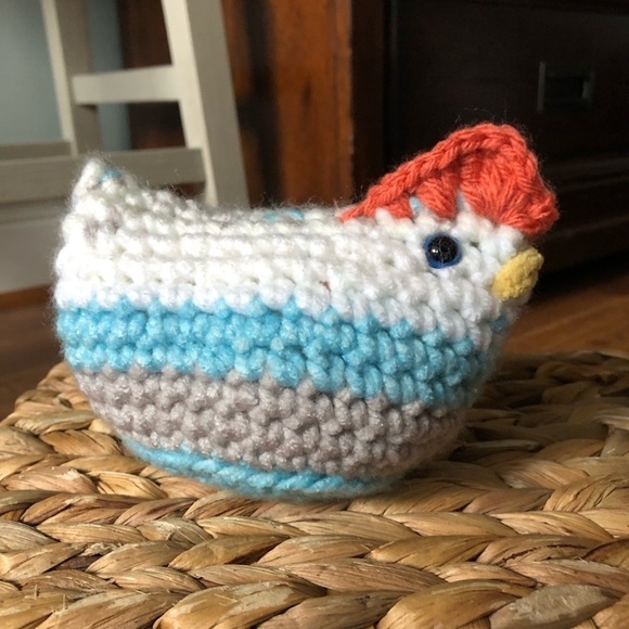 Handmade Crochet Country Chicken (multiple Colors) - Picture 2 of 3